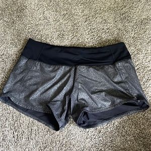 Lululemon size 6 metallic shorts 2in inseam barely worn